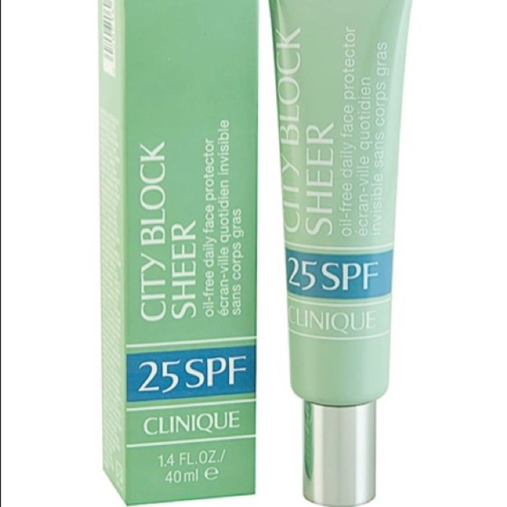 Clinique- City Block Sheer broad spectrum 25SPF- oil free face protector